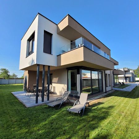 Zea Apartmanhaz Apartment Balatonfenyves Exterior photo