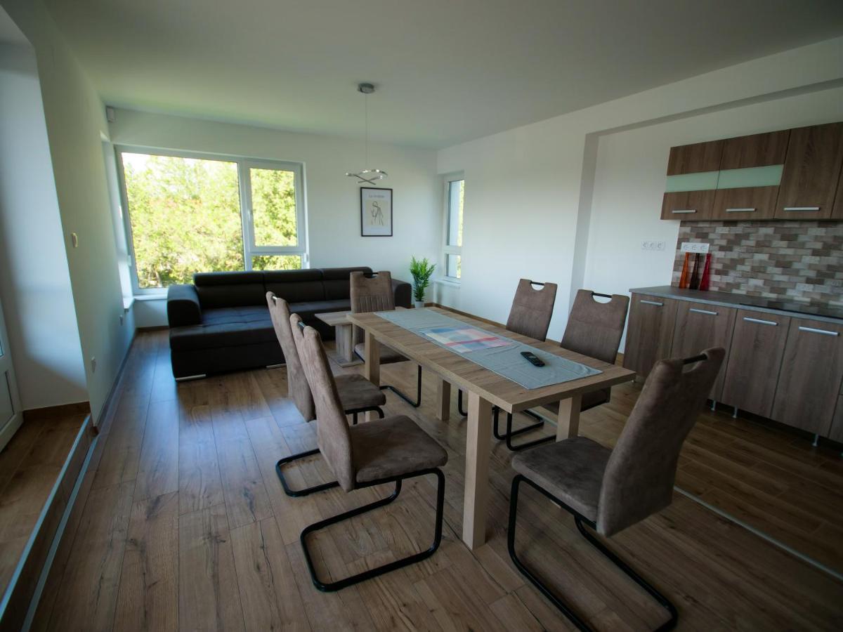 Zea Apartmanhaz Apartment Balatonfenyves Exterior photo